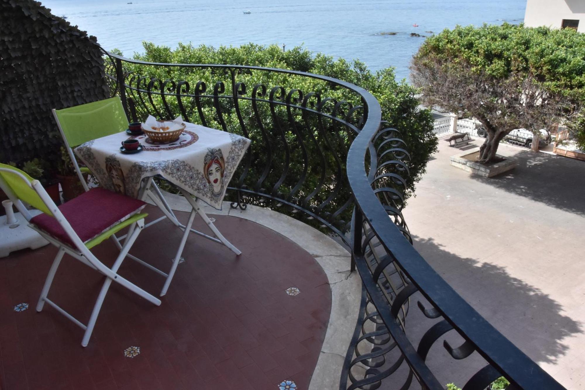 Plaza Daire Giardini Naxos Dış mekan fotoğraf